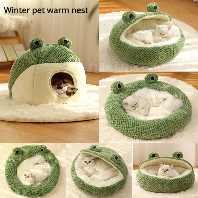 Cozy frog-shaped plush pet nest for dogs and cats, featuring soft and warm fabric. The vibrant green color mimics a frog design, providing a 0