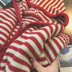 Cozy Knit | Hooded Cardigan Women with Zipper & Striped Design Ð Versatile Outerwear for Autumn and Winter 3