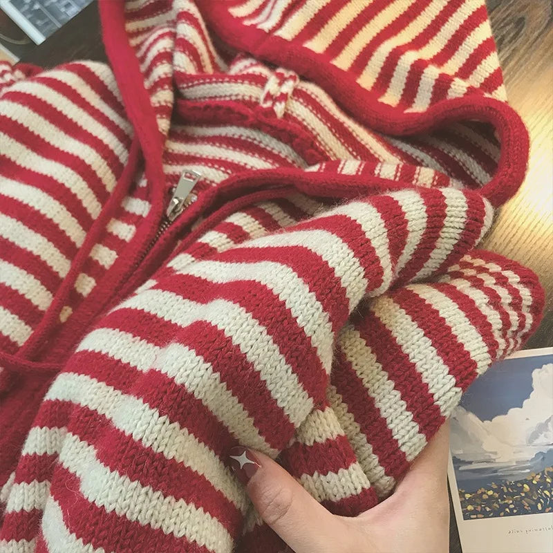 Cozy Knit | Hooded Cardigan Women with Zipper & Striped Design Ð Versatile Outerwear for Autumn and Winter 3