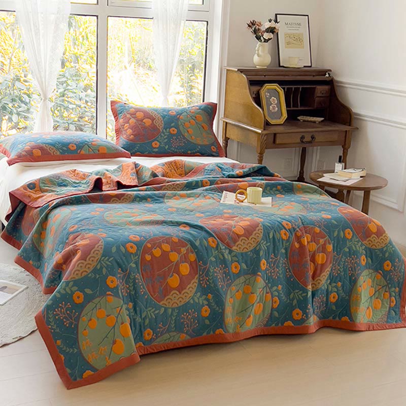 Cozy Reversible Floral Quilt in Soft Cotton for Everyday Comfort 0