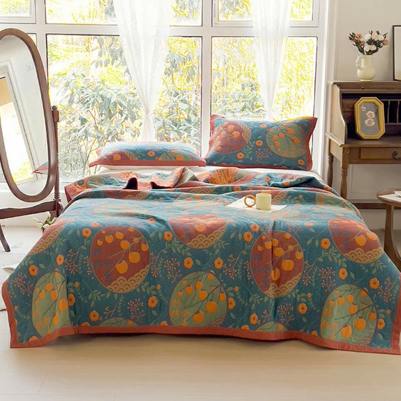 Cozy Reversible Floral Quilt in Soft Cotton for Everyday Comfort 1