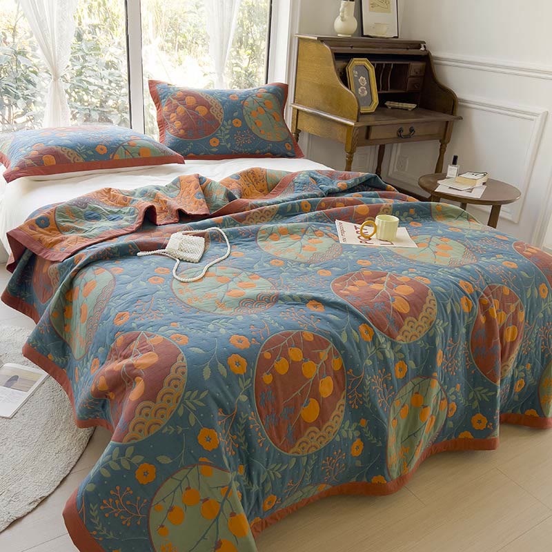 Cozy Reversible Floral Quilt in Soft Cotton for Everyday Comfort 2