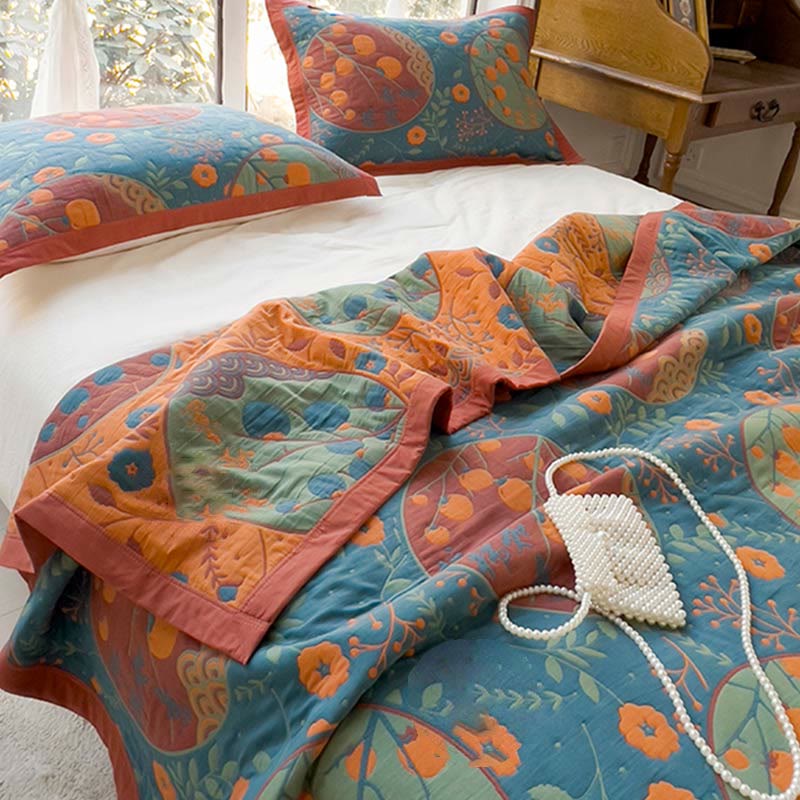 Cozy Reversible Floral Quilt in Soft Cotton for Everyday Comfort 8