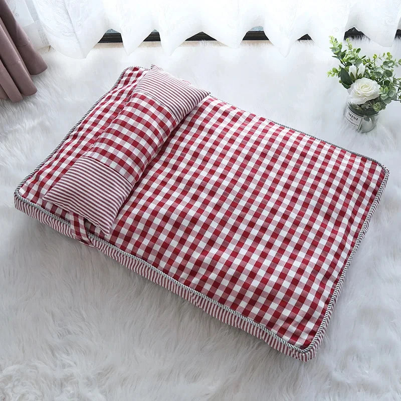 Cozy dog and cat bed cushion in a cute design, featuring warm PP cotton material. The soft, plush surface provides comfort for pets, while the 6