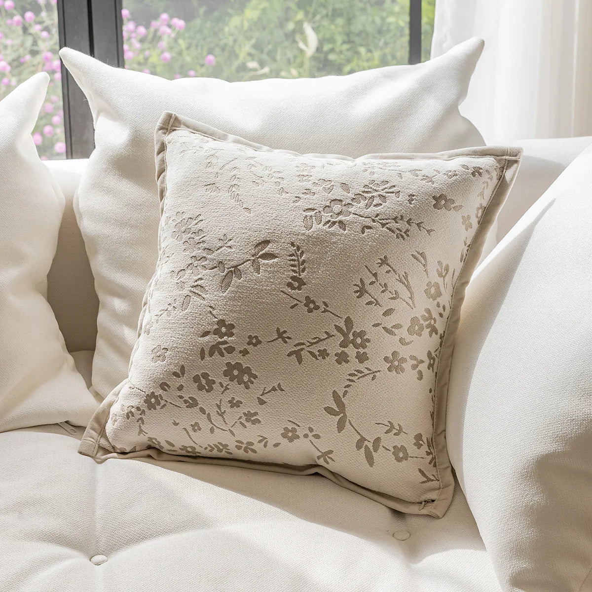 Cushion cover – Jacquard fabric – Cream and coffee colors – 18 x 18 in – Nature-inspired decorative accessory 0