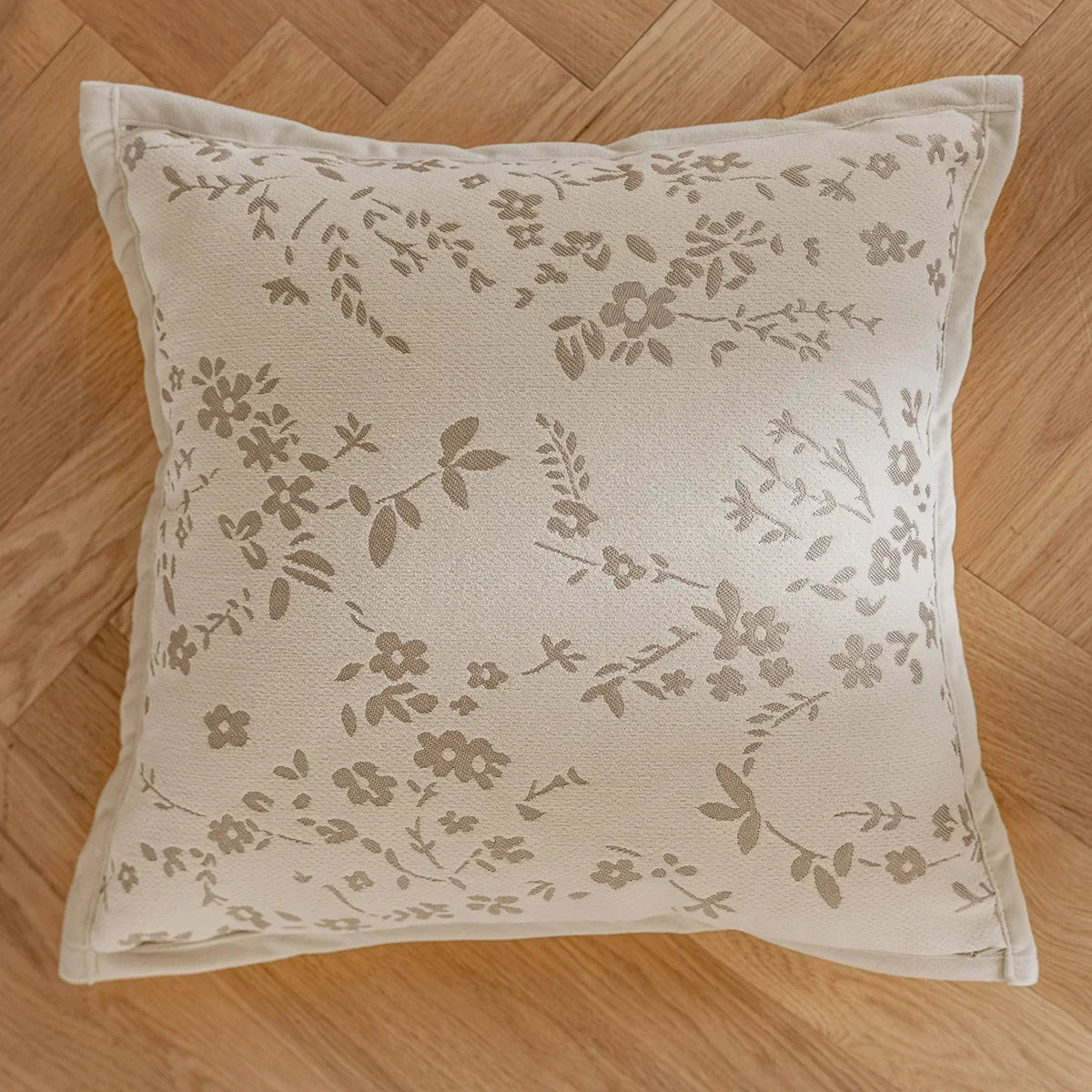 Cushion cover – Jacquard fabric – Cream and coffee colors – 18 x 18 in – Nature-inspired decorative accessory 1