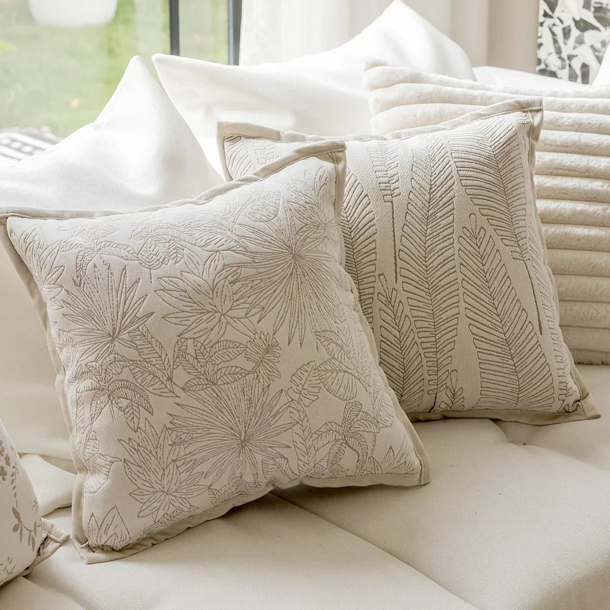Cushion cover – Jacquard fabric – Cream and coffee colors – 18 x 18 in – Nature-inspired decorative accessory 2