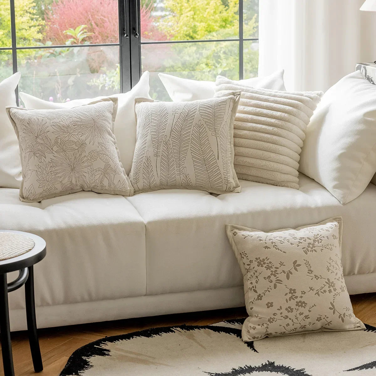 Cushion cover – Jacquard fabric – Cream and coffee colors – 18 x 18 in – Nature-inspired decorative accessory 3