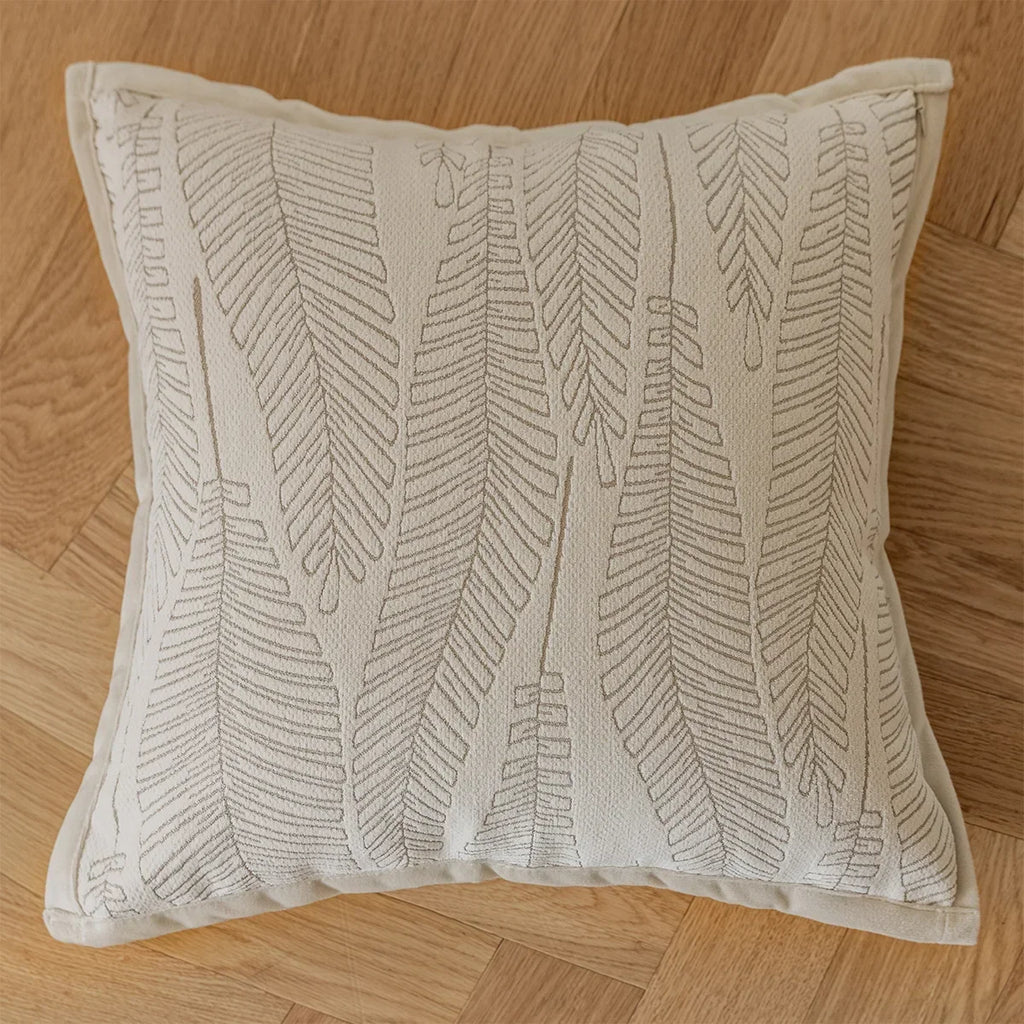 Cushion cover – Jacquard fabric – Cream and coffee colors – 18 x 18 in – Nature-inspired decorative accessory 7