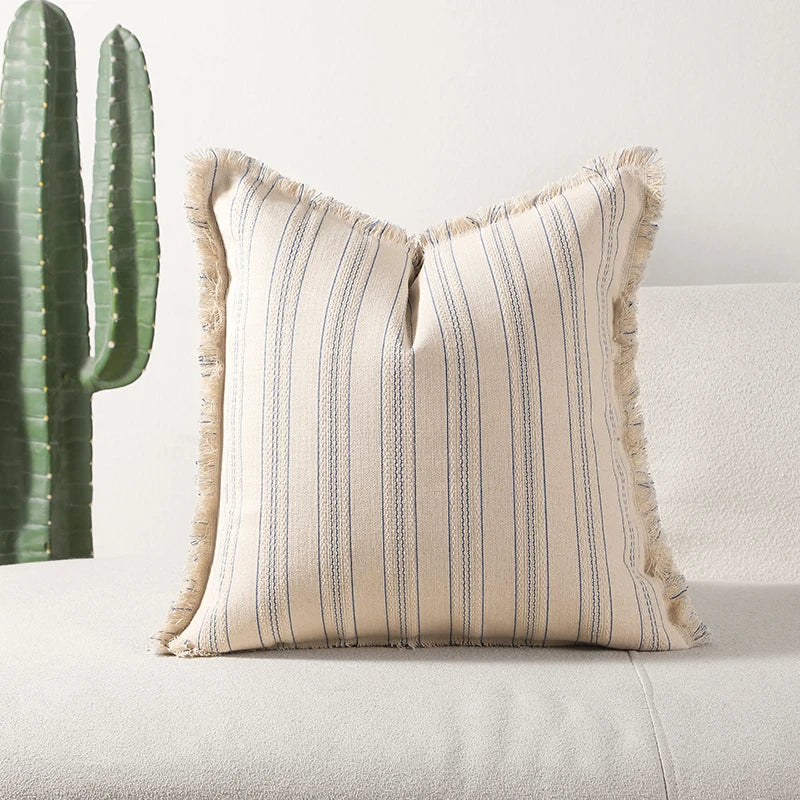 Cushion cover – Jacquard weave – Elegant fringe details – Soft cotton-polyester blend – 17.7 x 17.7 in 1