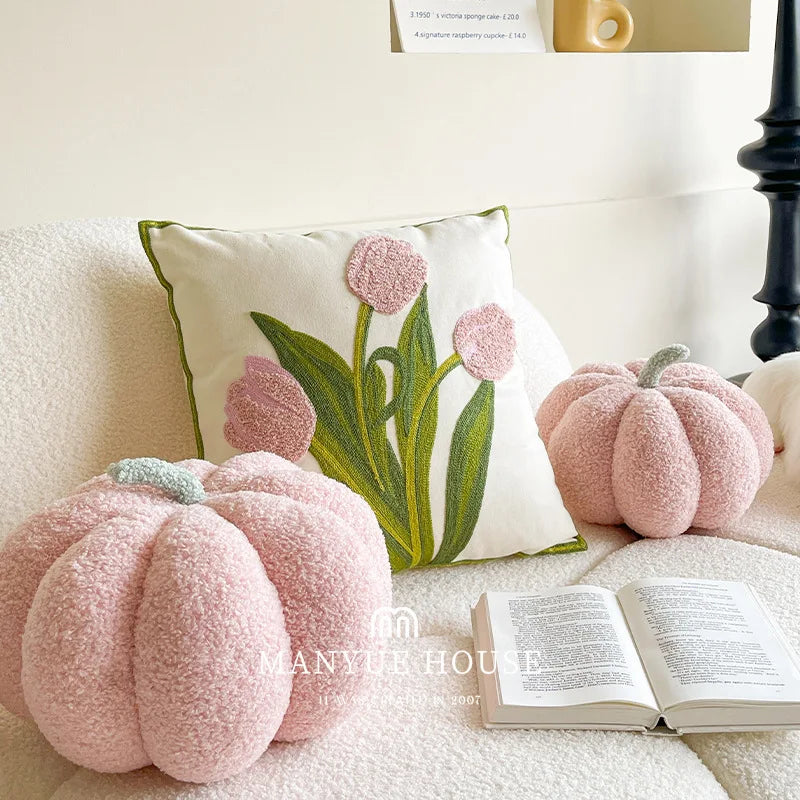 Cushion cover – Soft plush – Embroidered tulip design – Cozy home decor – 17.7 x 17.7 in 0