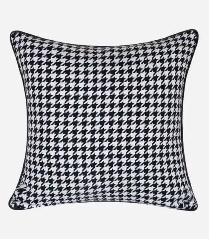 Cushion cover – Woven poly blend – Black and white houndstooth pattern – Chic living room accent – 17.7 x 17.7 in 0