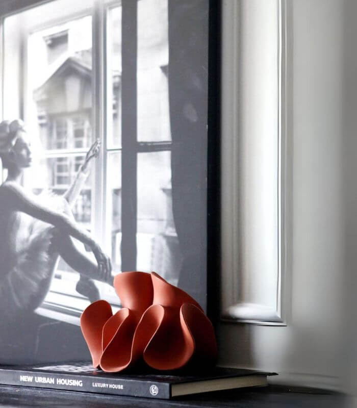 Decorative sculpture – Handcrafted resin – Coral-inspired design – Terracotta red – Elegant home accent 5