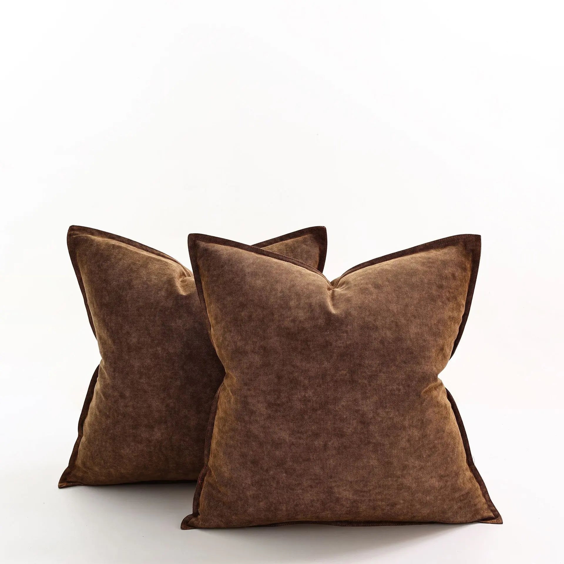 Denim cushion cover – Yarn-dyed polyester – Modern rustic design – Versatile home accessory 10
