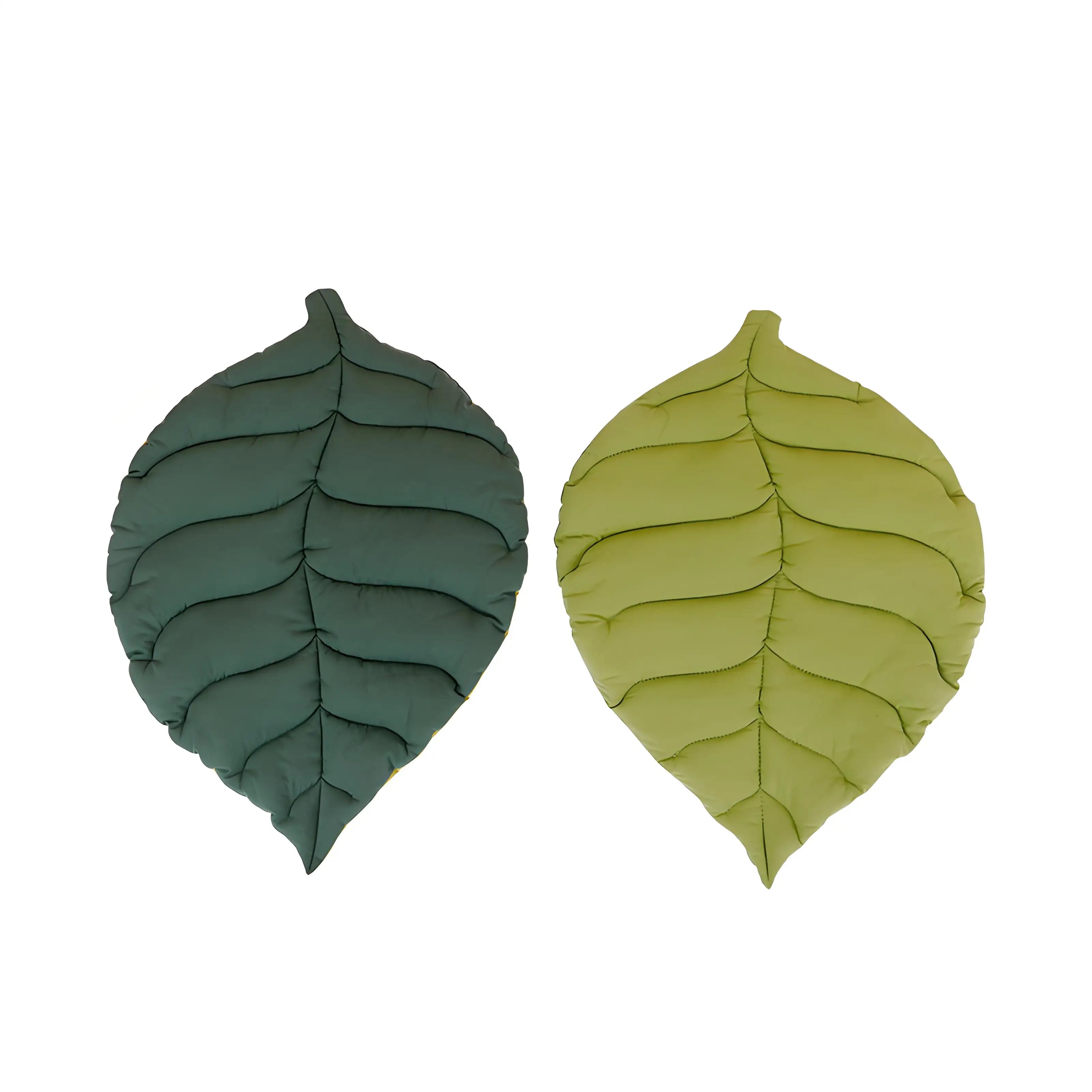 Durable pet sleeping pad featuring a leaf design, perfect for cats and dogs. Made from all-weather materials, it offers comfort and style in a rich 3