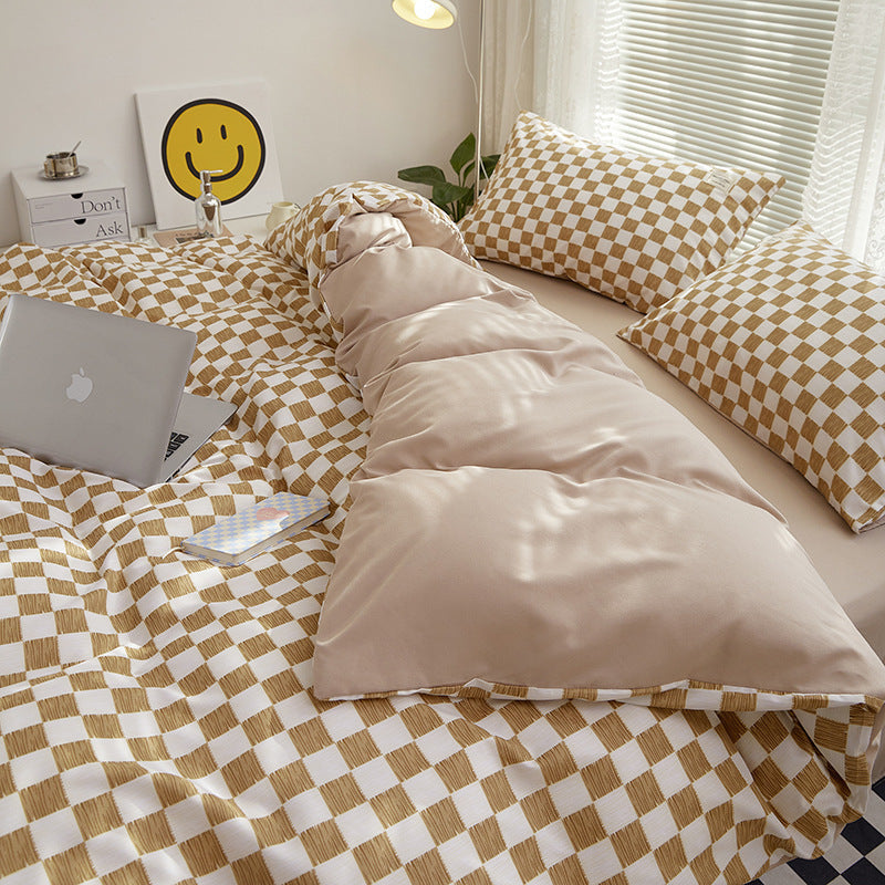 Duvet cover – Soft cotton-polyester blend – Mini checkered design – Cozy bedding for queen or king size 10