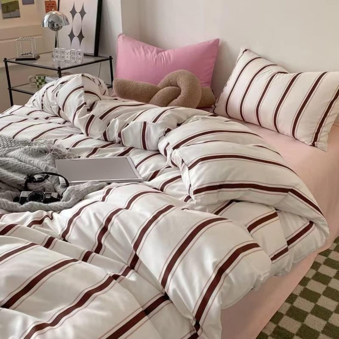 Duvet cover set – 100% cotton – Bold red stripe design – Queen or king size options 4