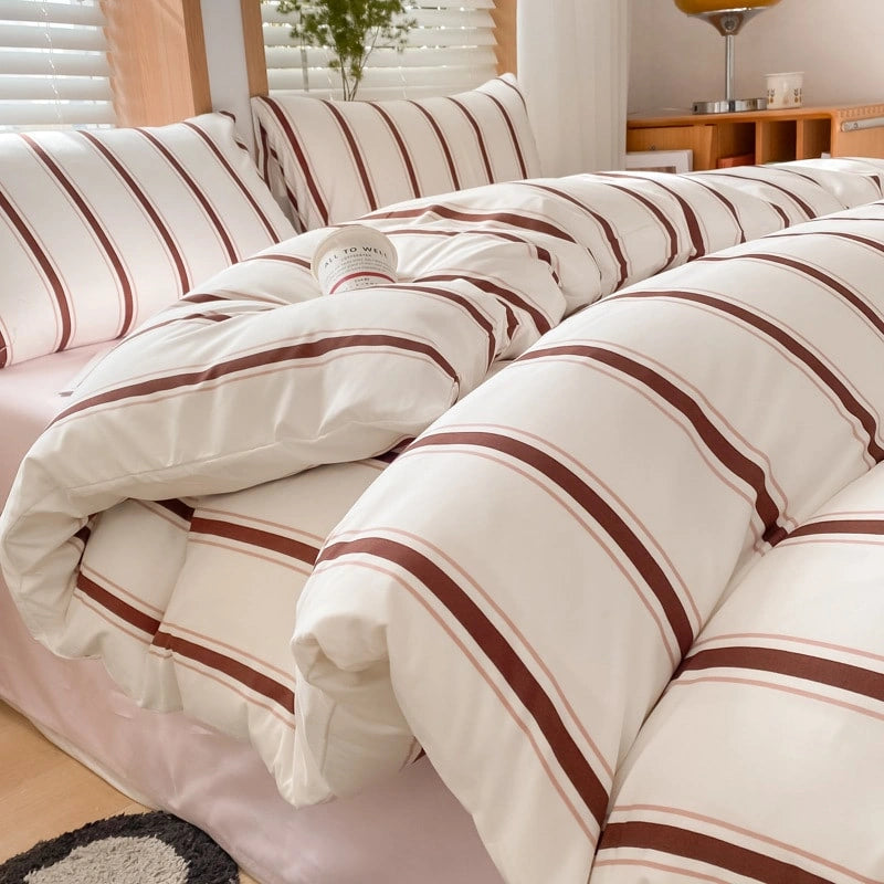 Duvet cover set – 100% cotton – Bold red stripe design – Queen or king size options 5