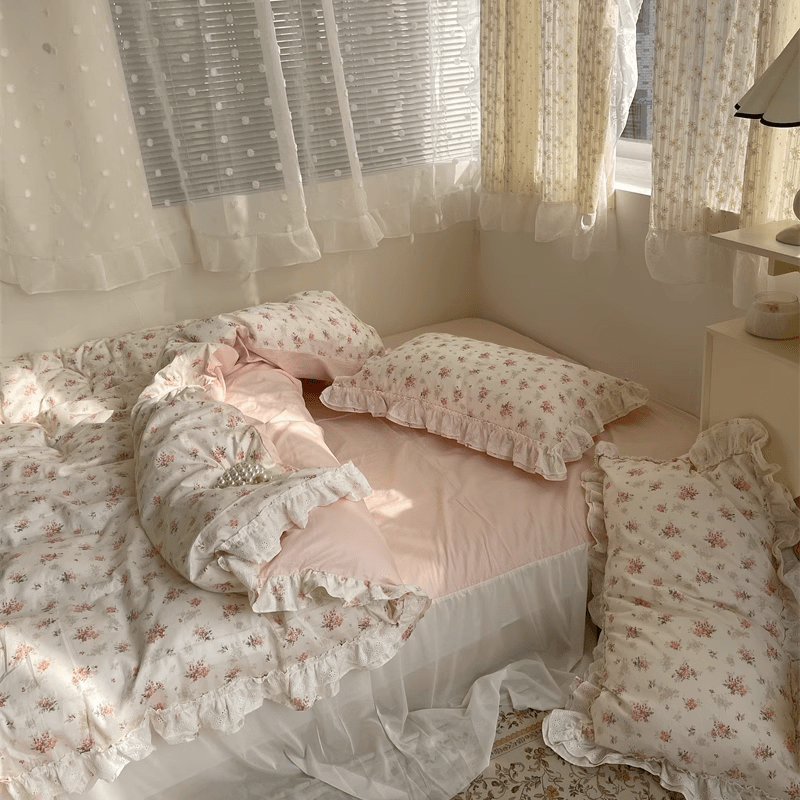 Duvet cover set – 100% cotton – Embroidered pink floral design – Queen or King size options 2