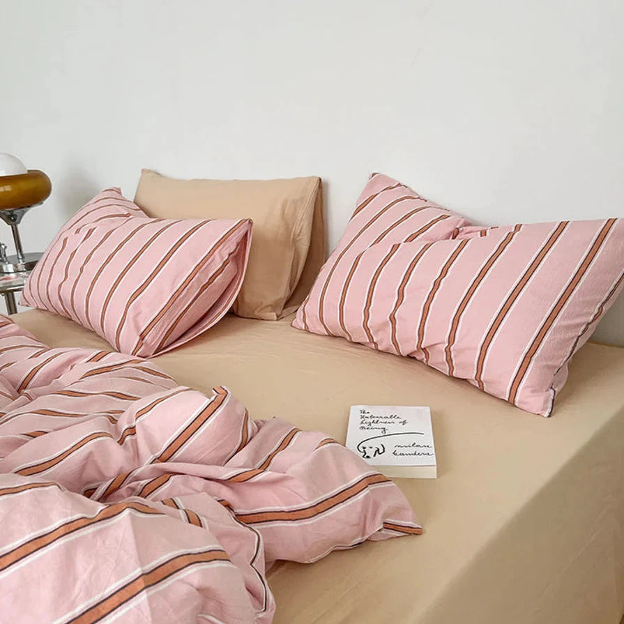 Duvet cover set – 100% cotton – Pink stripe design – Queen or king size – Modern bedroom essential 2