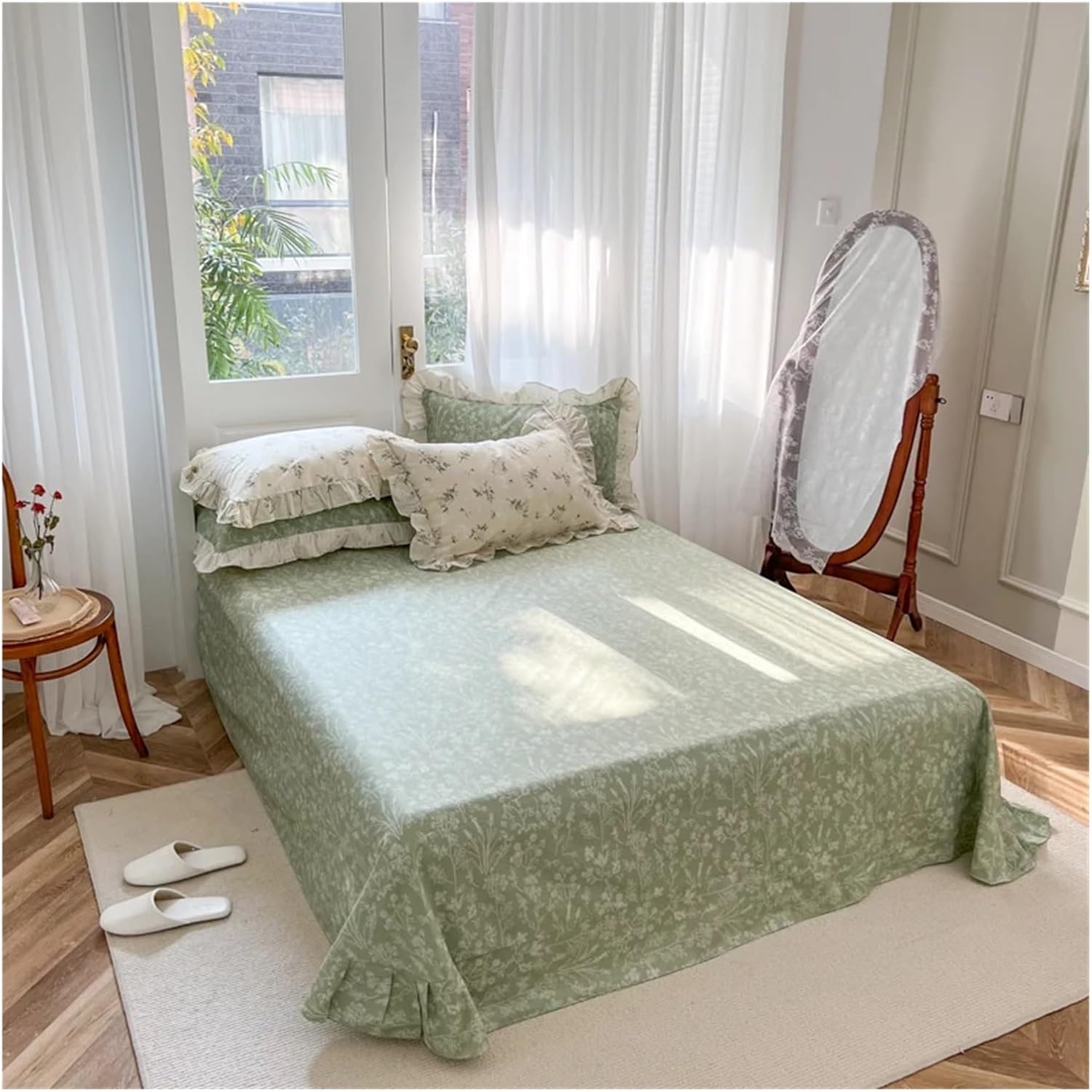 Duvet cover set – Reversible cotton-polyester blend – Green garden design – Queen size available 2