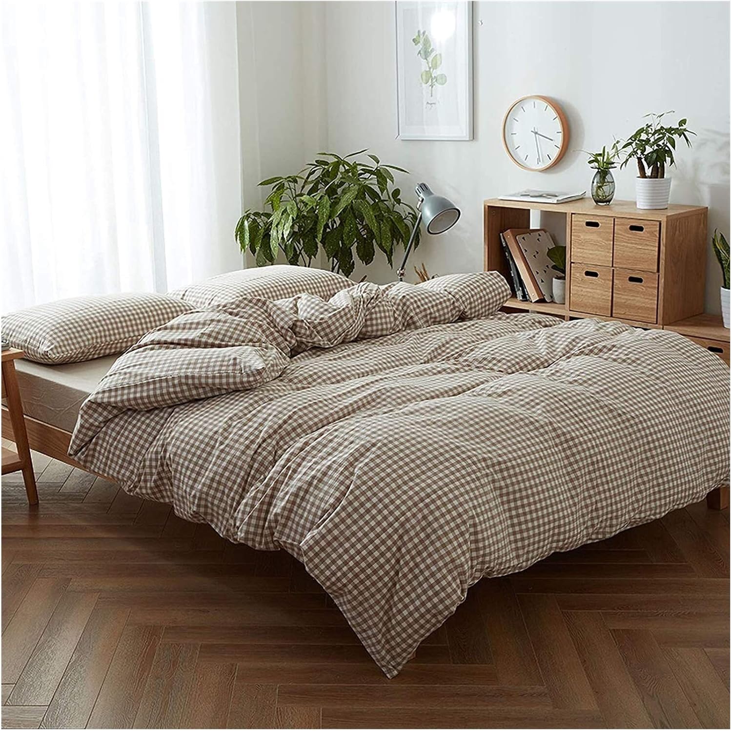 Duvet cover set – Soft cotton blend – Brown gingham design – Cozy minimalist style – Available in Twin, Queen, King 4