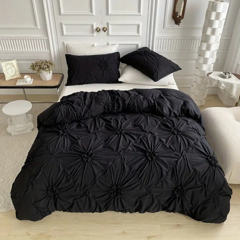 Duvet cover set – Soft microfiber – White ruffle design – Elegant bedding for queen or king size 2