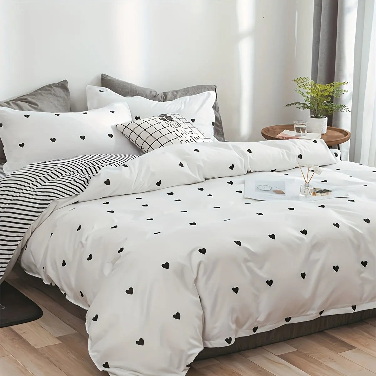 Duvet cover set – Soft polyester – Black love print – Cozy bedroom accessory 1