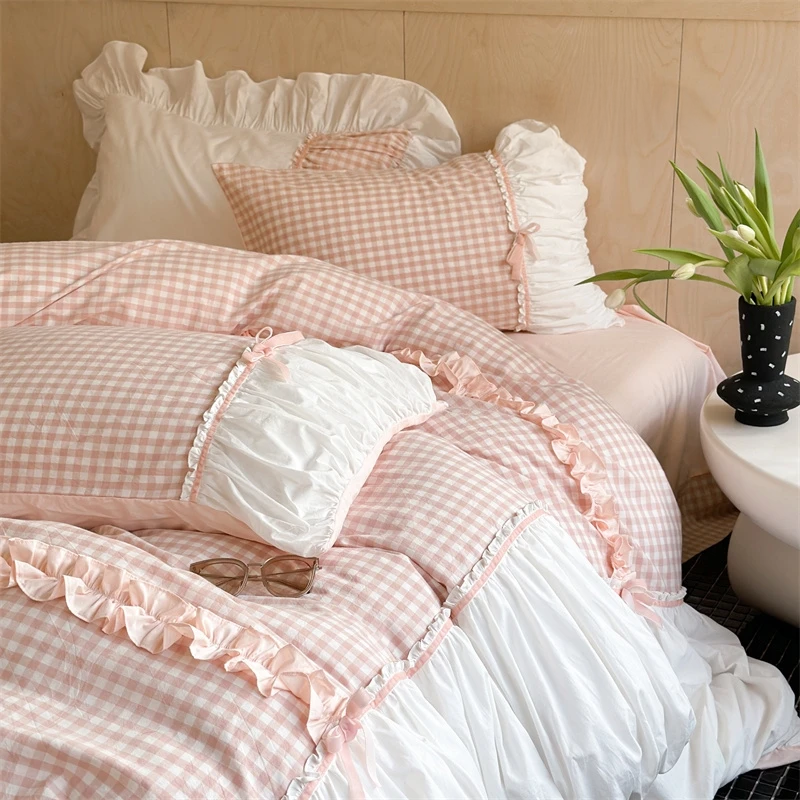 Elegant French Grid | Bedding Set with Duvet Cover & Pillowcases - All-Season Comfort for Stylish Bedrooms