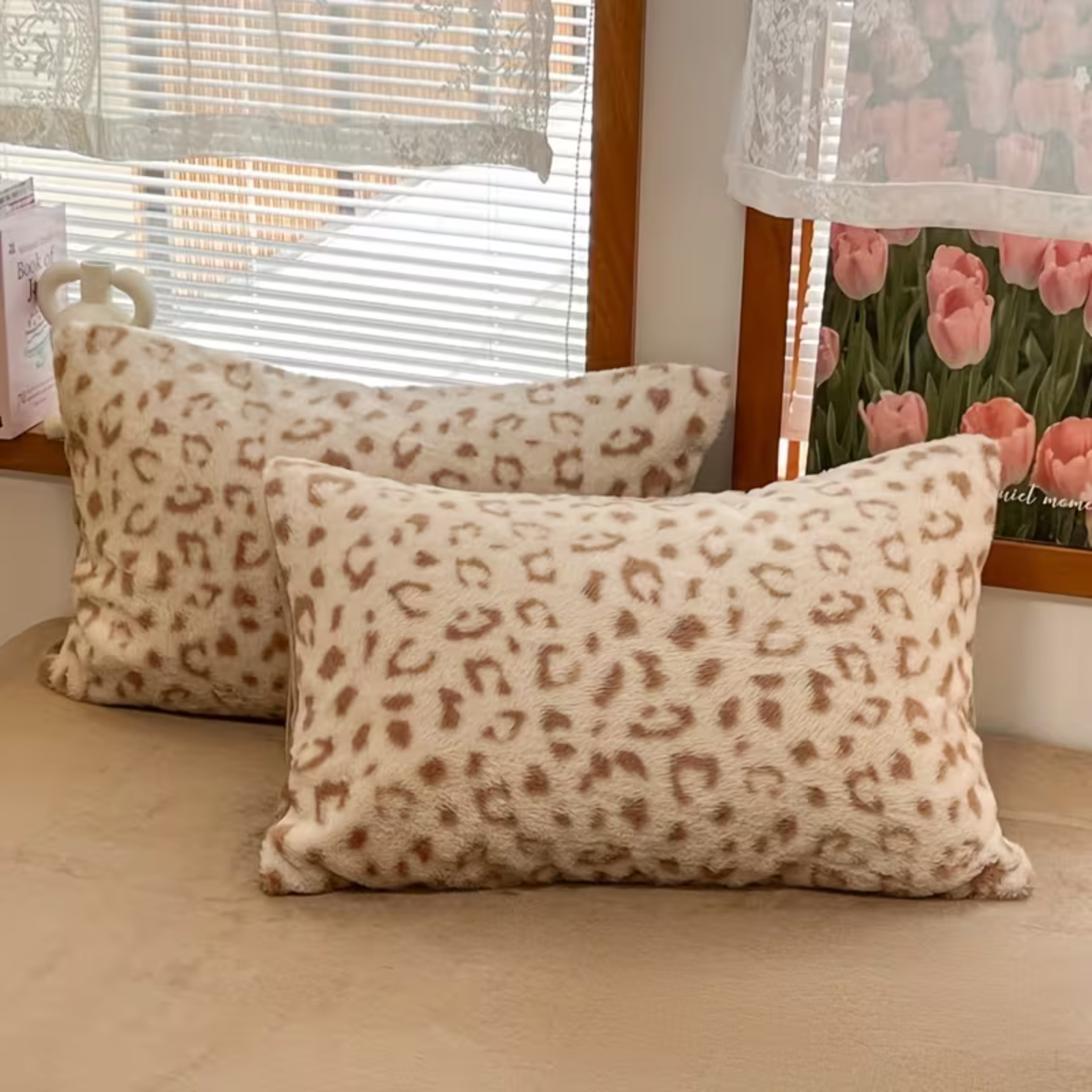 Faux Rabbit Fur Bedding Set with Leopard Paw Design Ð Extra Soft & Warm for Cozy Comfort 5
