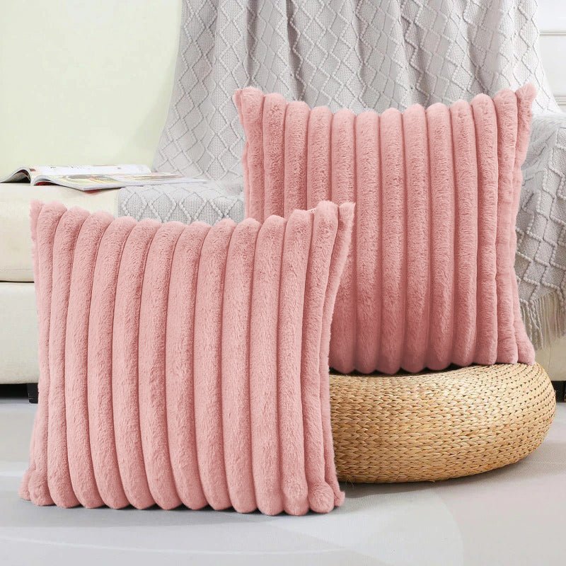 Soft fleece pillowcase in a soothing light gray color, designed for ultimate comfort. This cozy bedding essential features a smooth texture, perfect for enhancing your sleep 7