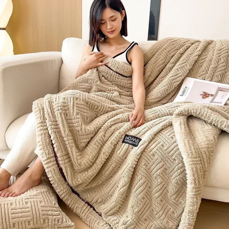 Fleece blanket – Soft and fluffy – Warm breathable throw – Cozy home accessory for living room 2