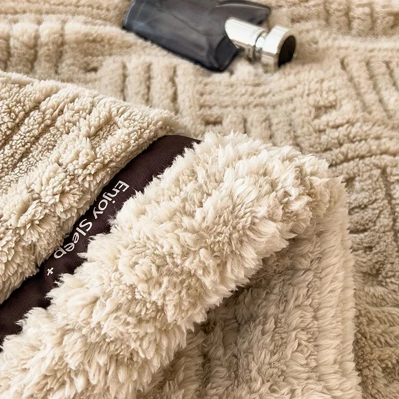 Fleece blanket – Soft and fluffy – Warm breathable throw – Cozy home accessory for living room 4