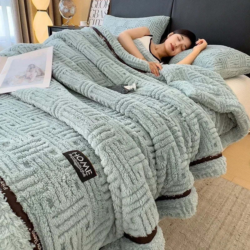 Fleece blanket – Soft and fluffy – Warm breathable throw – Cozy home accessory for living room 9