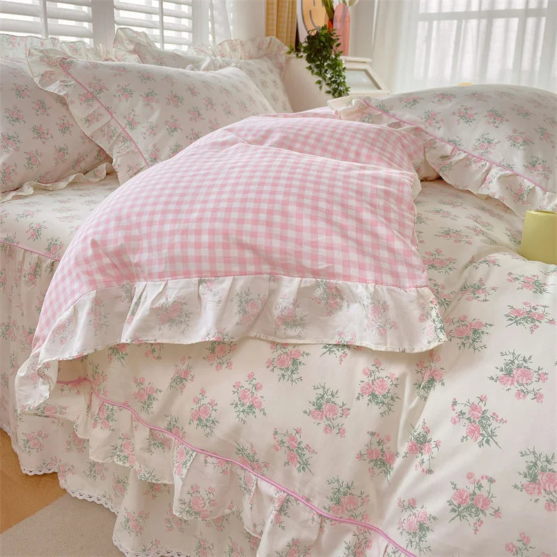 Floral cotton duvet cover queen set featuring a delicate ruffle edge, perfect for cozy bedrooms. The soft fabric showcases a charming floral pattern in pastel colors 5