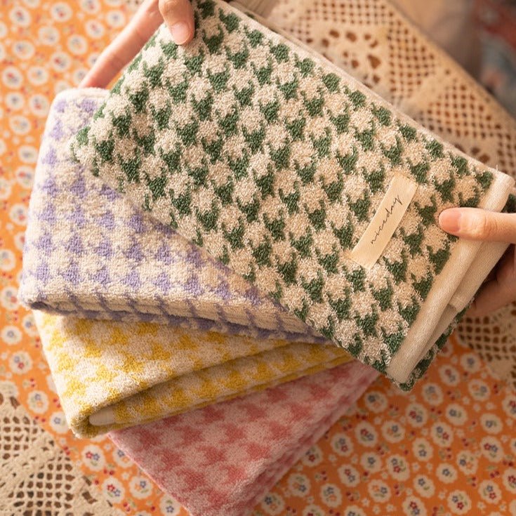 Houndstooth towel set – Soft cotton – Elegant design – Stylish bathroom accessory 4