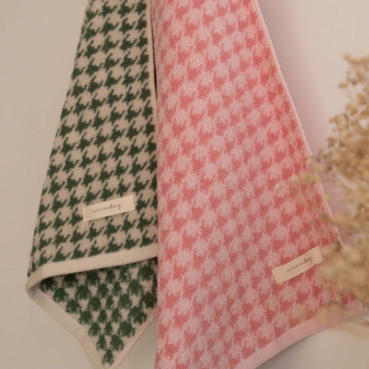 Houndstooth towel set – Soft cotton – Elegant design – Stylish bathroom accessory 5