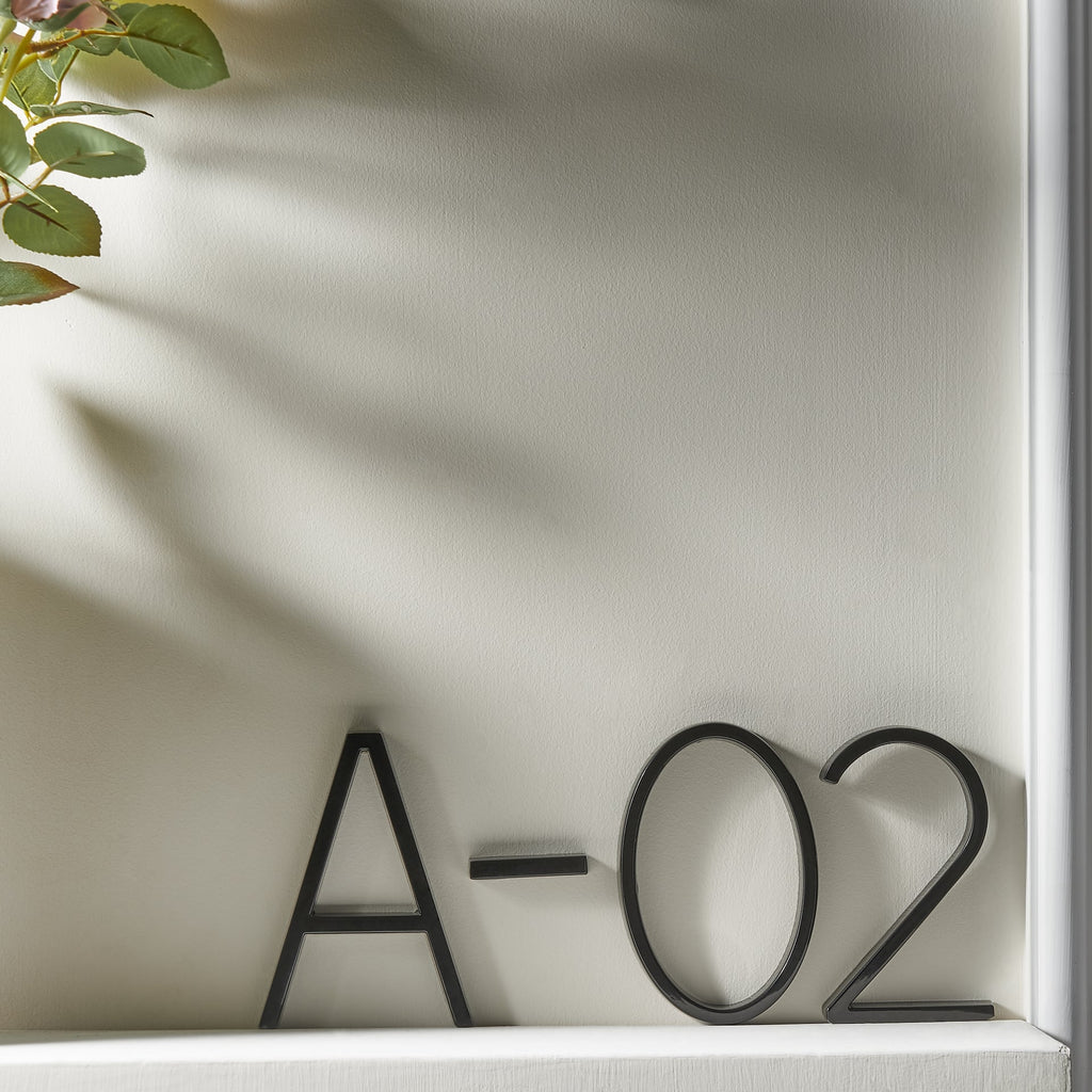 House numbers – Modern black zinc alloy – Floating style – Weather-resistant address signs for enhanced visibility 6