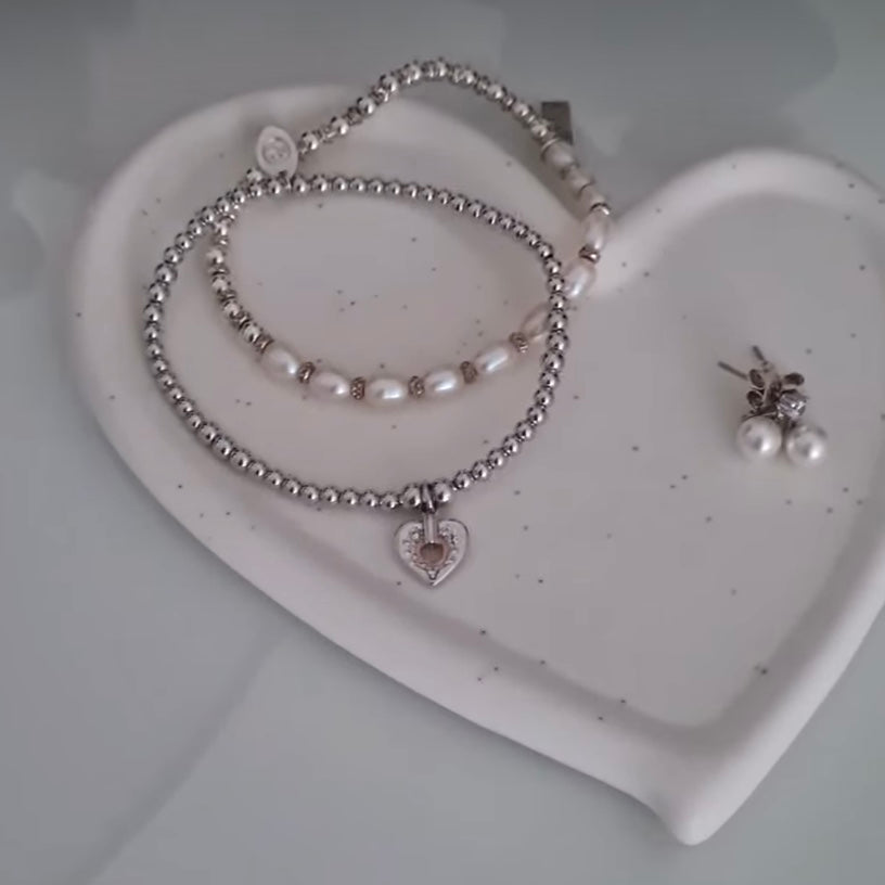 Jewellery tray – Durable ceramic – Heart-shaped design – Elegant organizer for rings and necklaces – 6.5 x 6.5 in 4