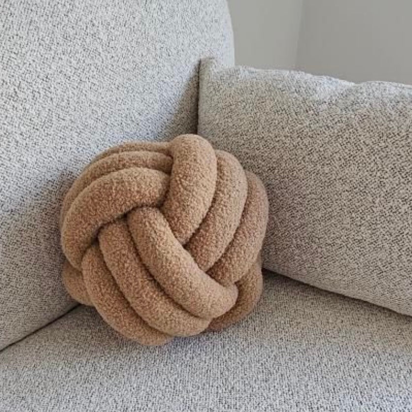 Knot pillow – Hand-woven fabric – Natural tones – Cozy accent for sofas and beds – 18 x 18 in 3