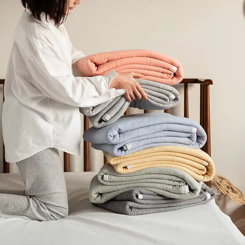 Lightweight quilt – Soft cotton – Textured stripe design – Breathable for summer comfort 1