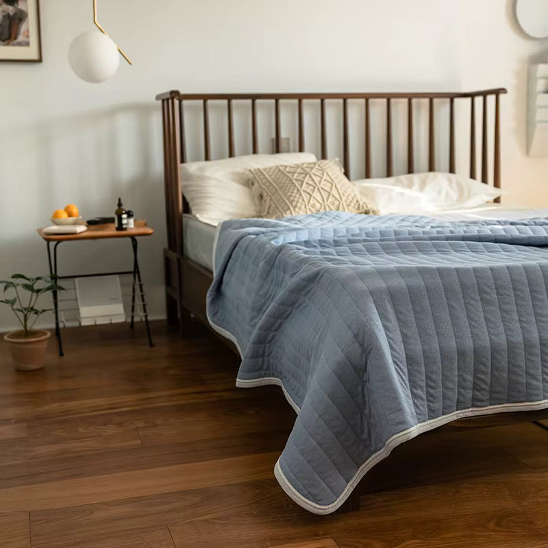Lightweight quilt – Soft cotton – Textured stripe design – Breathable for summer comfort 2