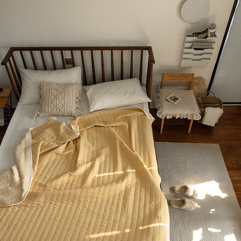 Lightweight quilt – Soft cotton – Textured stripe design – Breathable for summer comfort 5