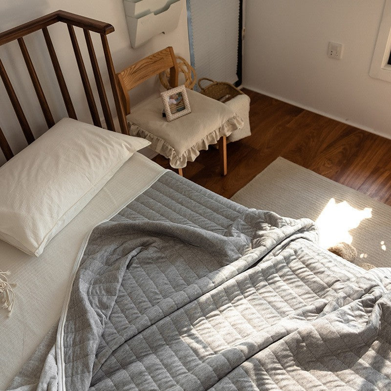 Lightweight quilt – Soft cotton – Textured stripe design – Breathable for summer comfort 6