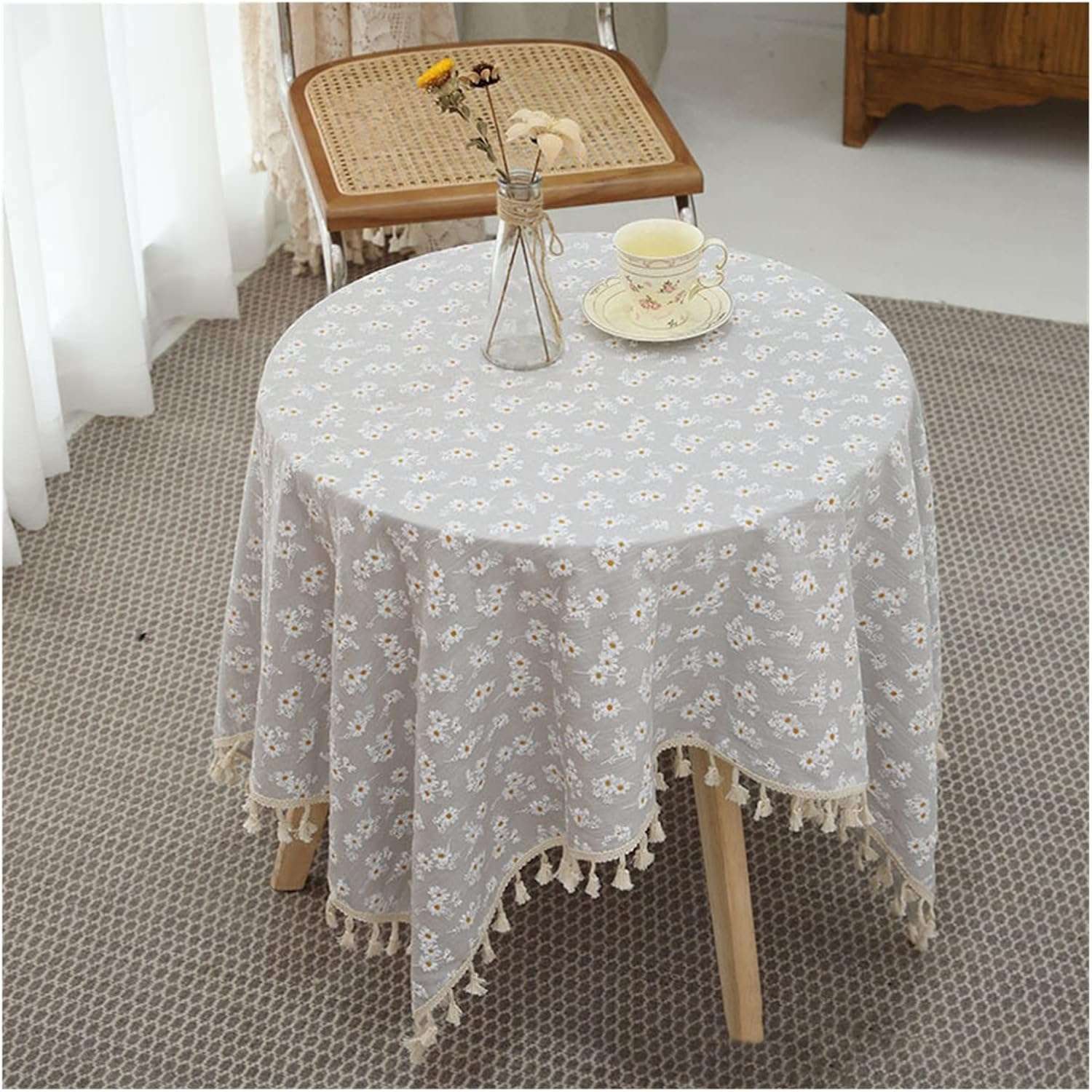 Linen tablecloth – Daisy embroidered design – Soft white fabric – Perfect for dining occasions 8