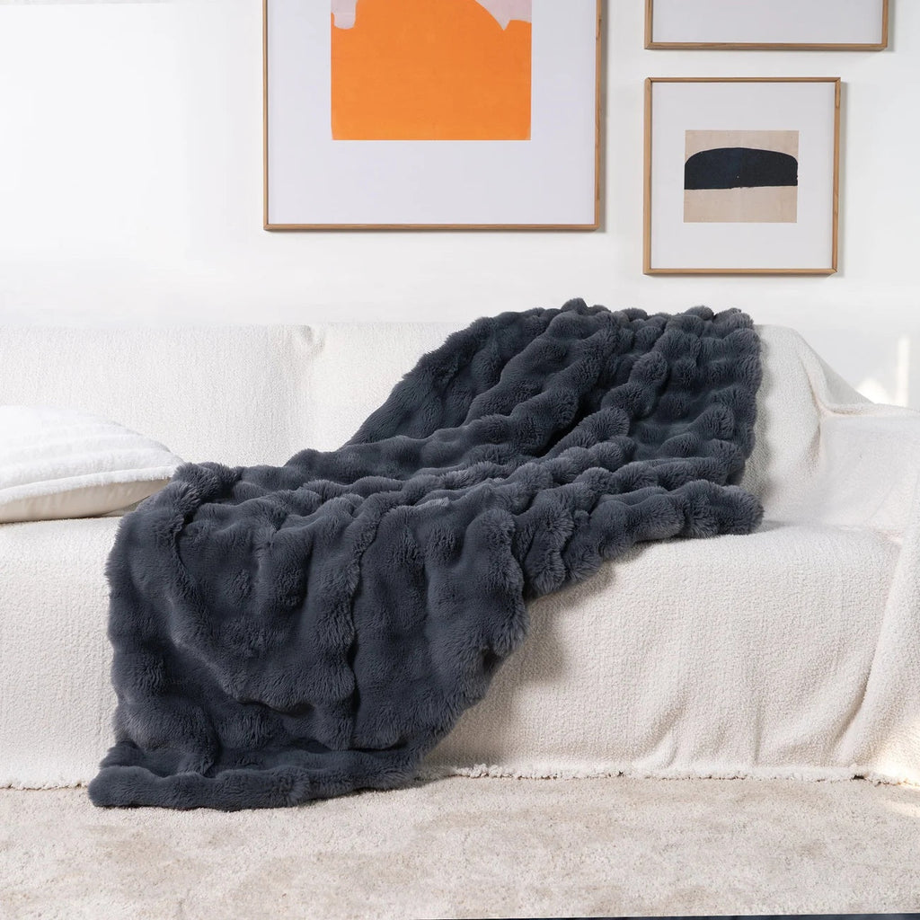 Luxurious Faux-Fur Blanket Throw, All-Season Softness, 50 x 60 Inches, Premium Comfort, Ideal for Home and Travel 10