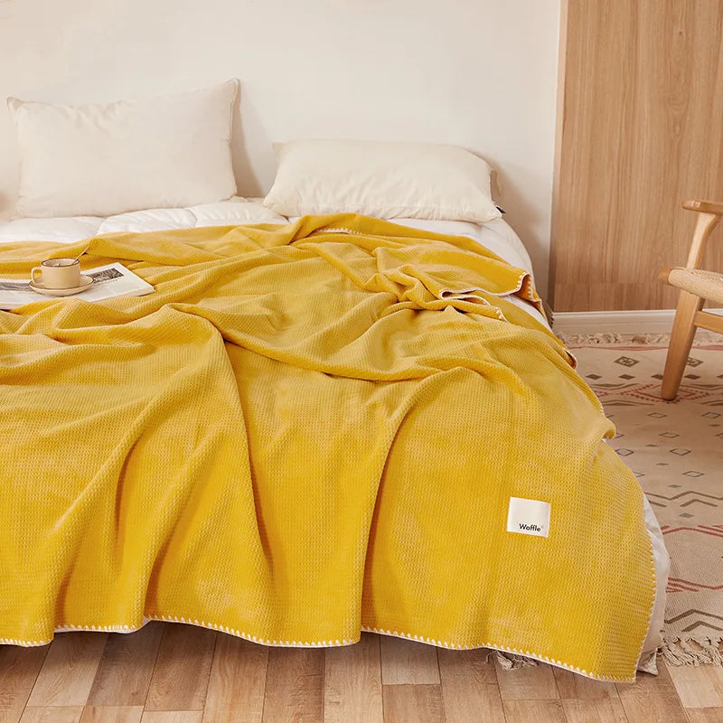Plush luxury velvet blanket in a rich solid color, ideal for all seasons. This cozy throw adds a touch of elegance to any space, perfect for 10
