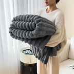 Soft Fleece Throw Blanket – Ultra-Warm Cozy Blanket for Bed & Sofa, Lightweight All-Season Comfort