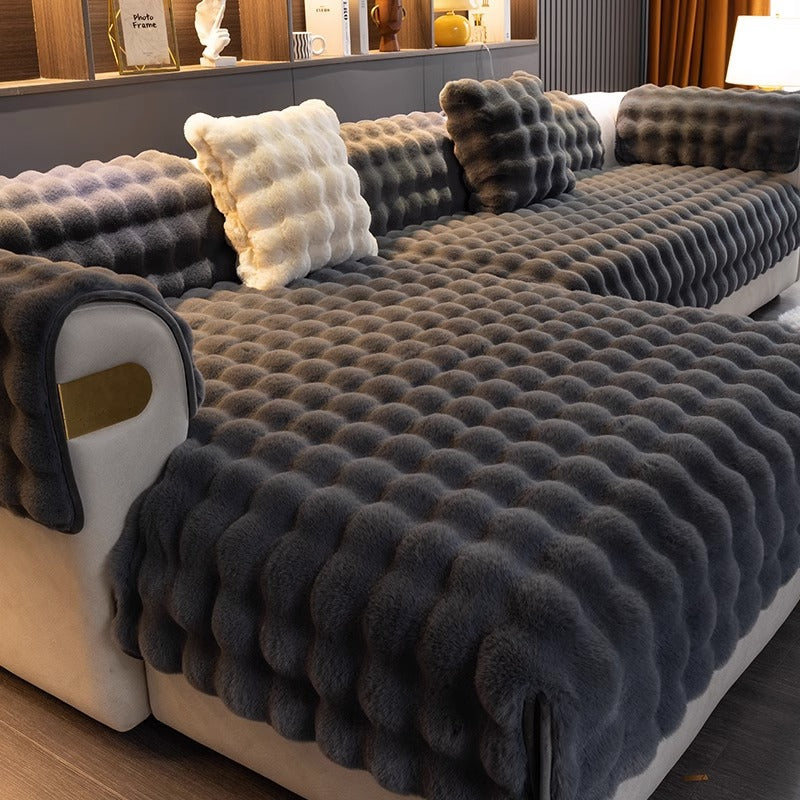Luxurious, non-slip sofa cover