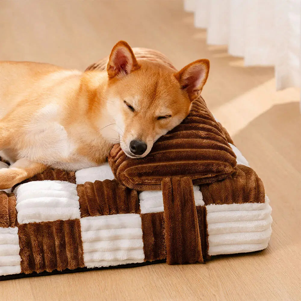Orthopedic dog bed in soft gray with plush cushioning, designed for support and comfort. Features a stylish design, removable cover for easy cleaning, and durable 3
